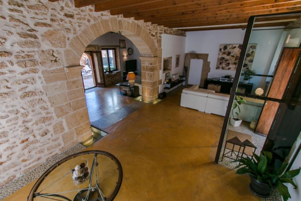 Casa Murallas 6 Con Piscina En Cerca De Playas Hébergement de vacances *